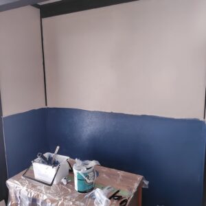 和室床の間塗装中